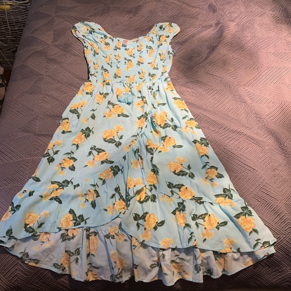 Dresses & Skirts - Dress